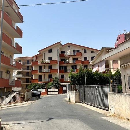 Apartamento Il Nido Di Sarah Módica Exterior foto